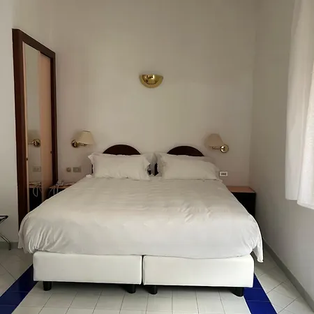 Hotel Royal 4*